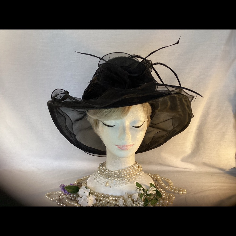 Feminine Black Flowing Sun Hat w/ Large Bow & Feathers! Lovely!